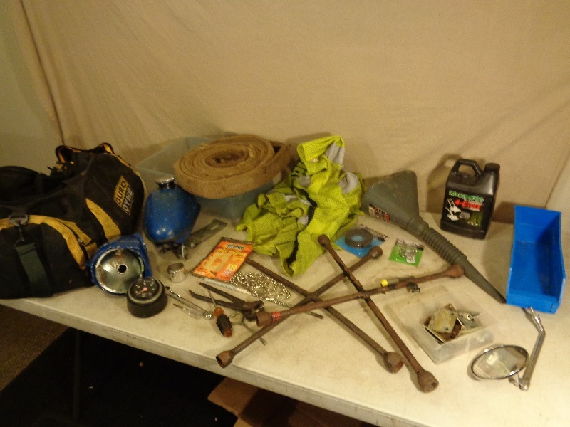 lot 76 image: Tools and Shop Supplies