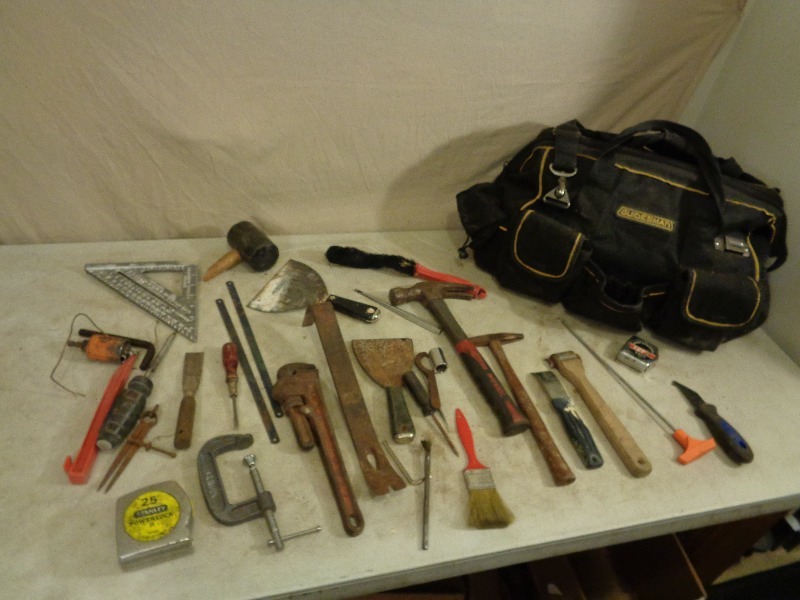 lot 83 image: Guidesman Tool Bag and Tools