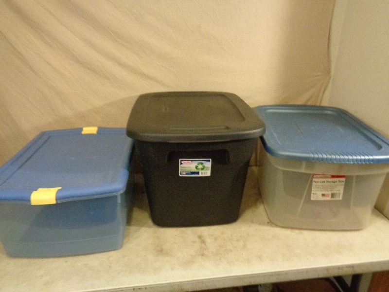 lot 85 image: 3 Totes with Lids