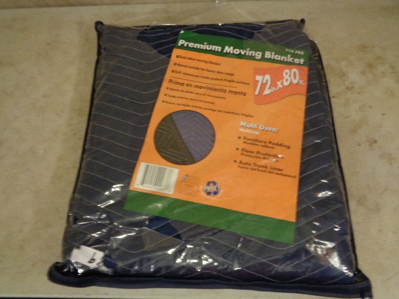 lot 92 image: New Moving Blanket