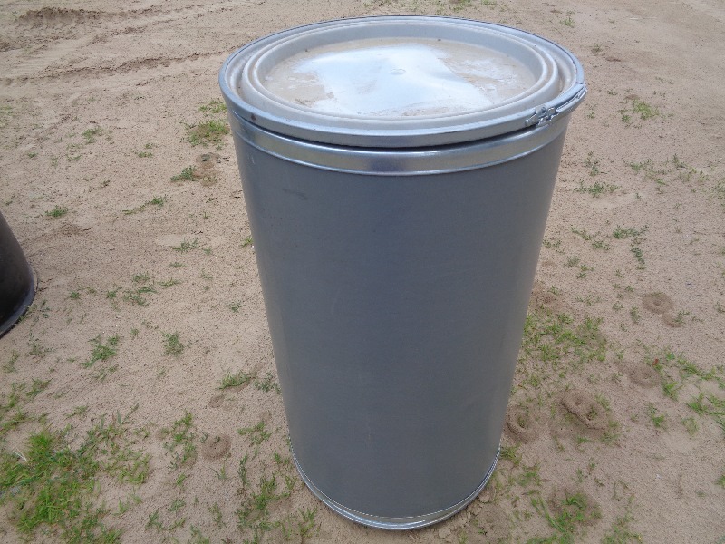 lot 29 image: Cardboard Barrel