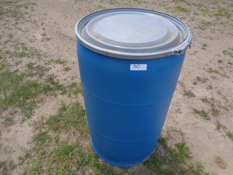 lot 30 image: Plastic Barrel