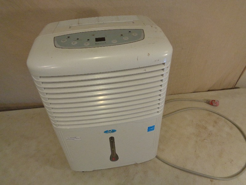 lot 133 image: Dehumidifier