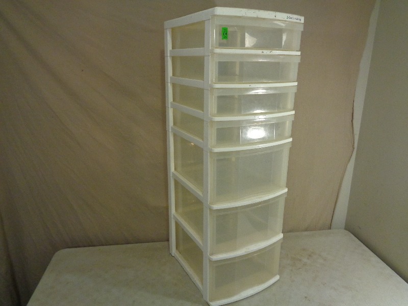 lot 138 image: 7 Drawer Plastic Organizer