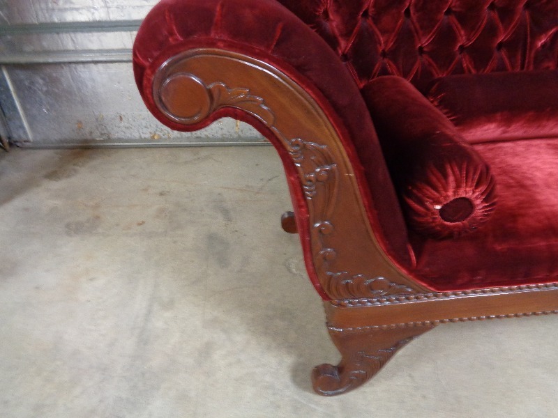 lot 11 image: Vintage Duncan Phyfe Style Couch