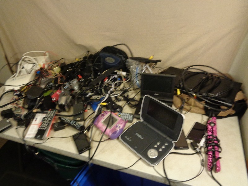 lot 150 image: Portable Dvd Players and Electronics