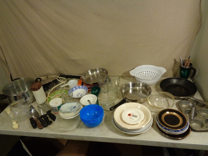 lot 178 image: Paula Deen Pot with Lid, Dishes, Knives, and More