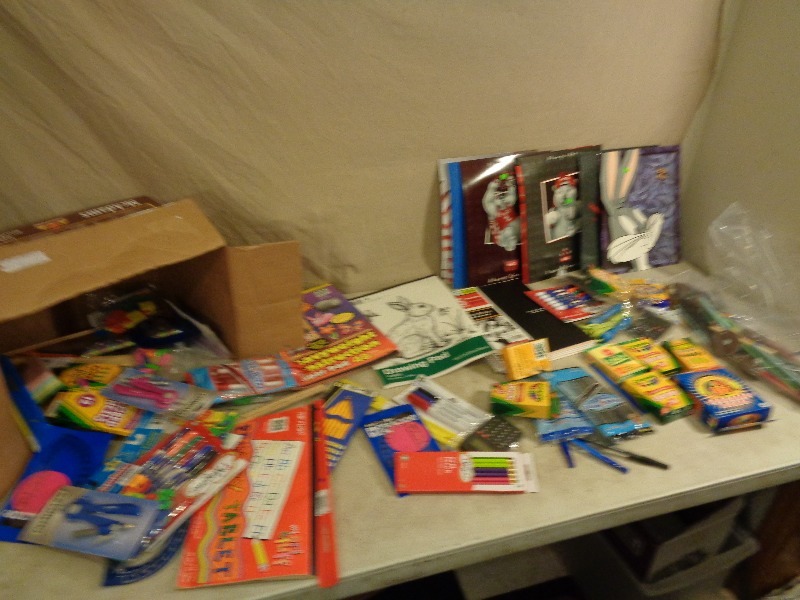 lot 194 image: School and Craft Supplies