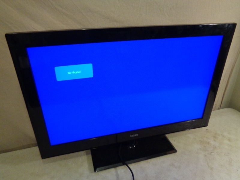 lot 12 image: Flat Screen TV