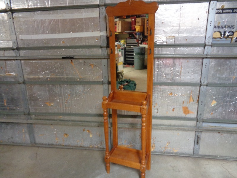 lot 117A image: Hall Tree  Coat Rack  Mirror