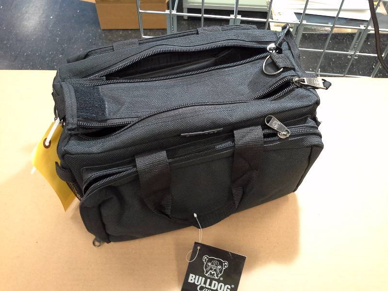 lot 249 image: Bulldog Deluxe Black Range Bag