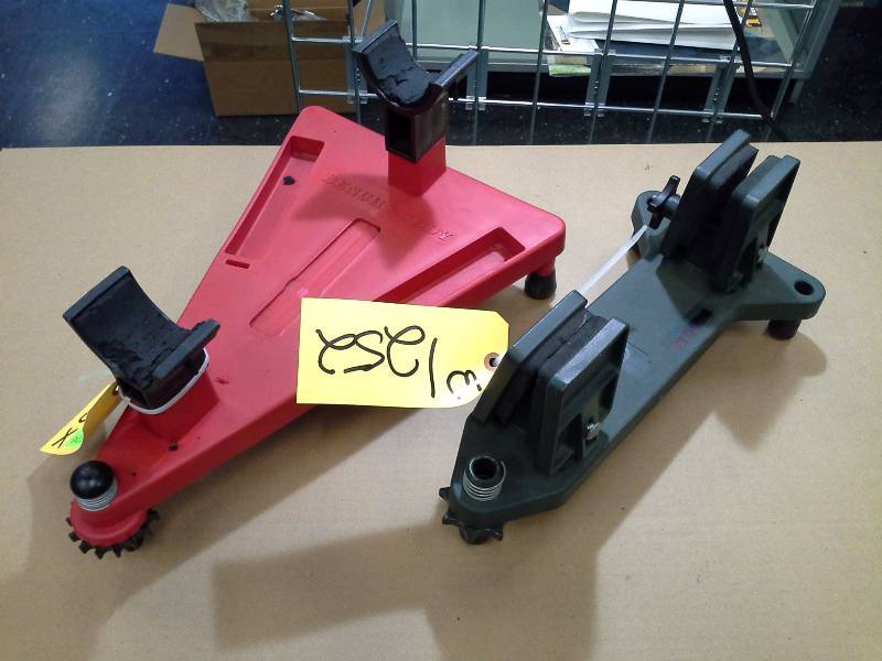 lot 252 image: Pair of Used Shooting Rests