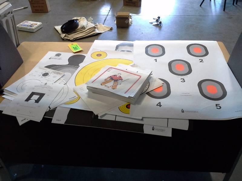 lot 285 image: Paper Targets, Misc. Types. Quantities