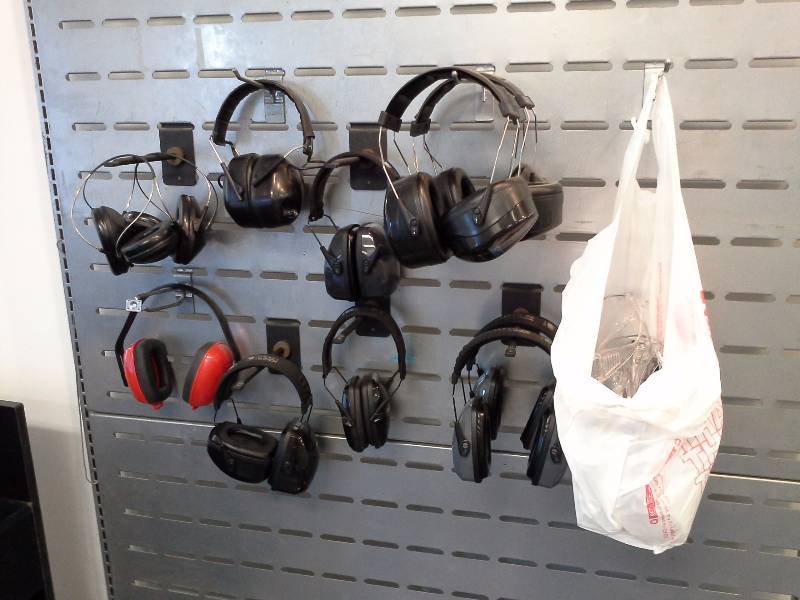 lot 365 image: Misc. Used Safety Equipment