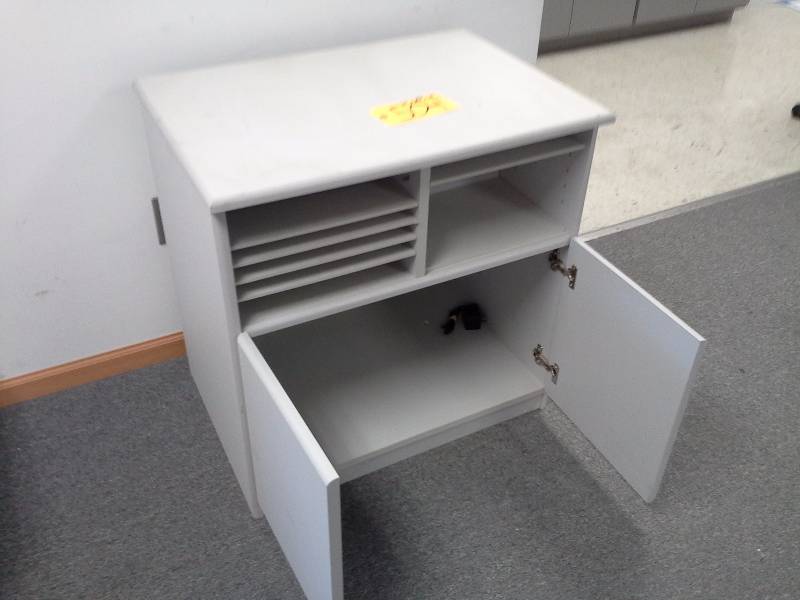 lot 504 image: PrinterFax Machine Stand