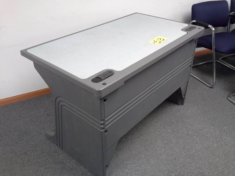 lot 513 image: Plastic Classroom Table