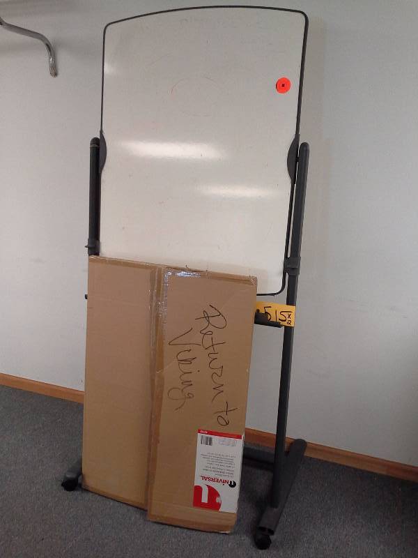 lot 515 image: Pair of White Boards