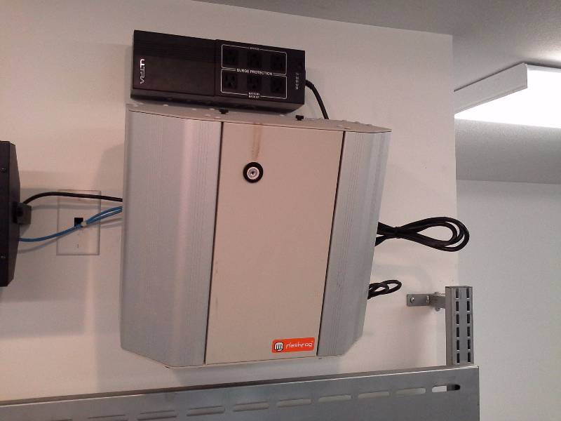 lot 421 image: FlashFog Commercial Burglary Prevention System