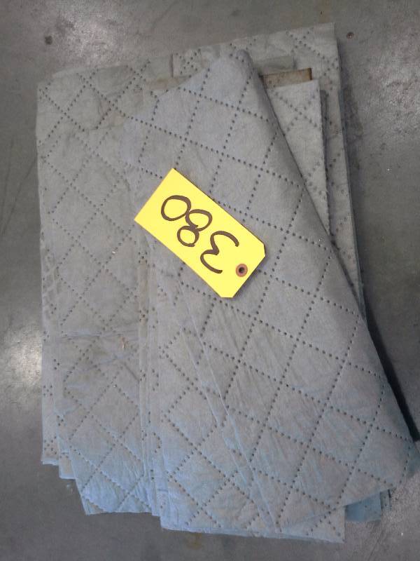 lot 380 image: Absorbent Towels
