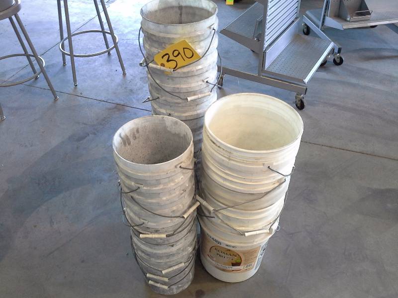 lot 390 image: Buckets, About 40