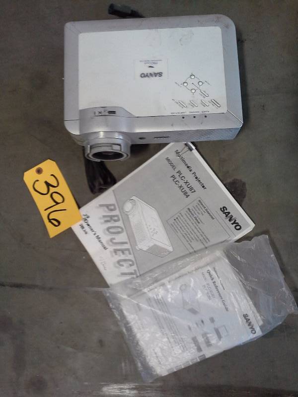 lot 396 image: Sanyo Projector