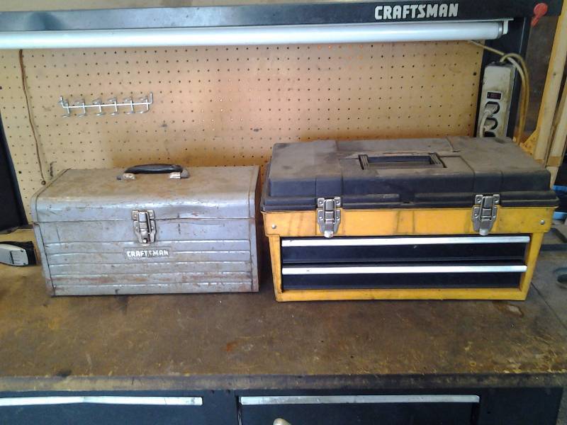 lot 28 image: 2-Tool Boxes (1-Craftsman)