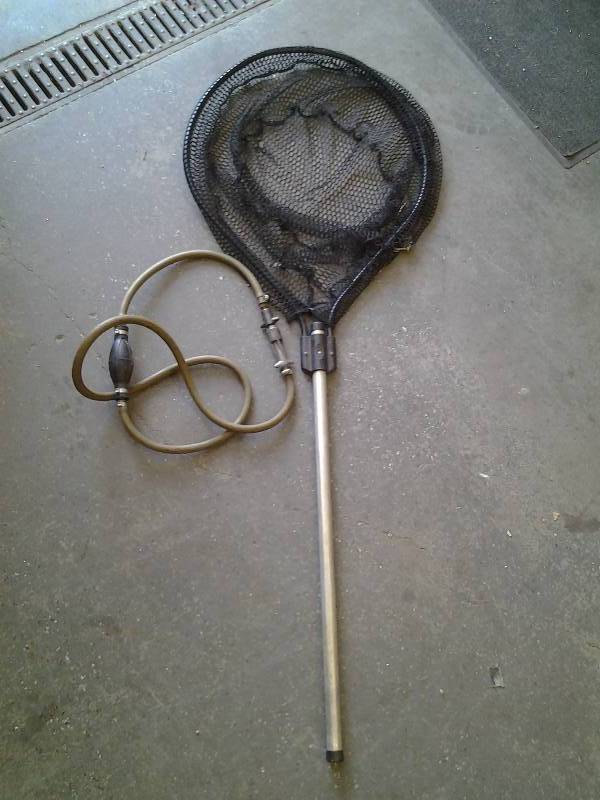lot 31 image: Collapsible Landing Net, Boat Gas Line