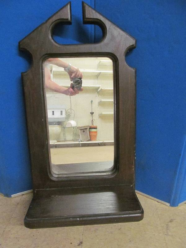 MirrorShelf