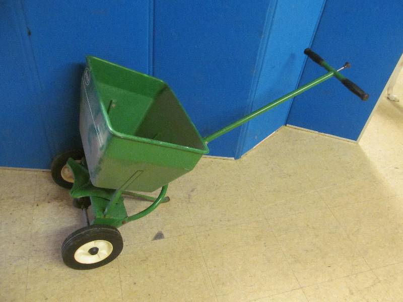 Scotts Spreader