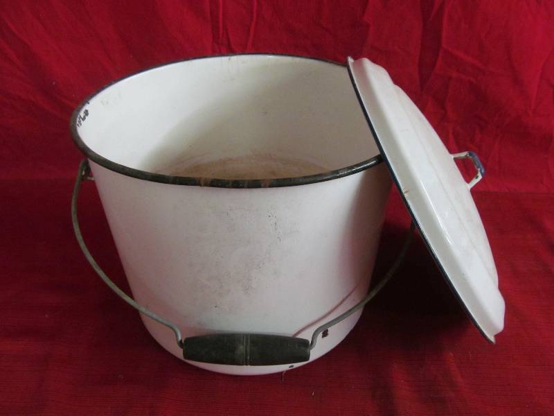 Enamel Pot