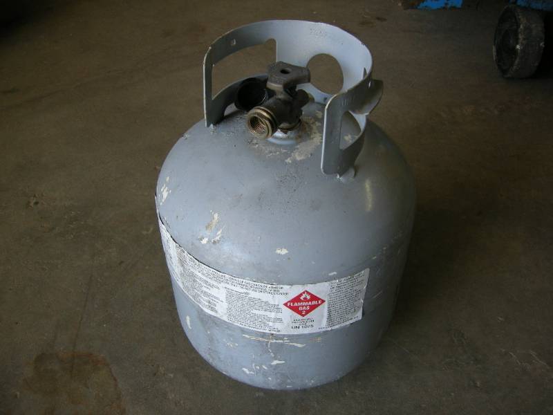 lot 21 image: 20# Propane Cylinder, Full