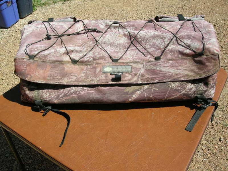 lot 19 image: Camo ATV Rack Bag