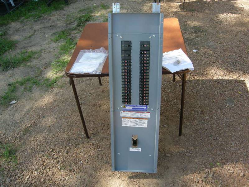 lot 11 image: Square D NQ Load Center Main Circuit Breaker Panel Board