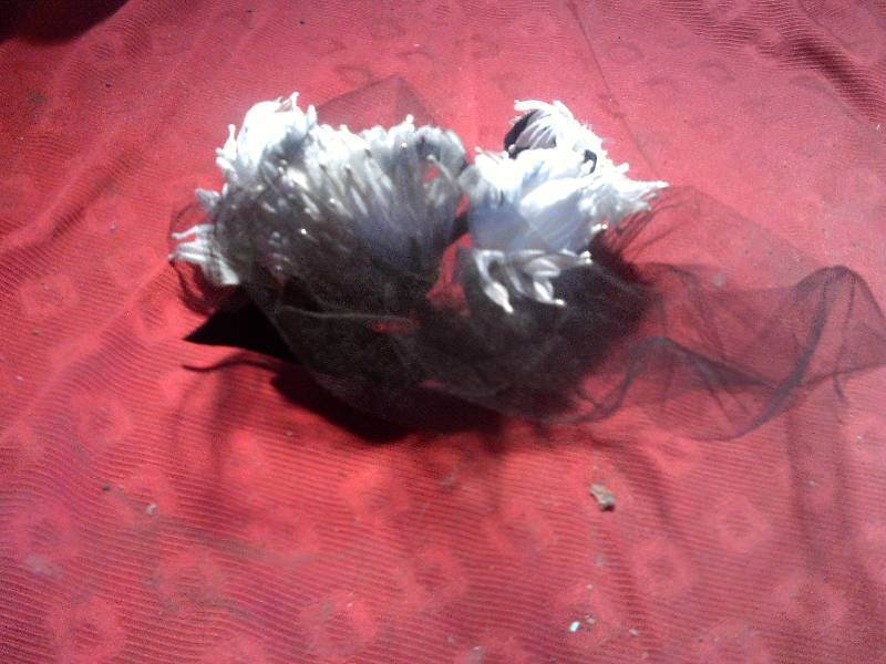 VINTAGE WOMENS HEAD PIECE