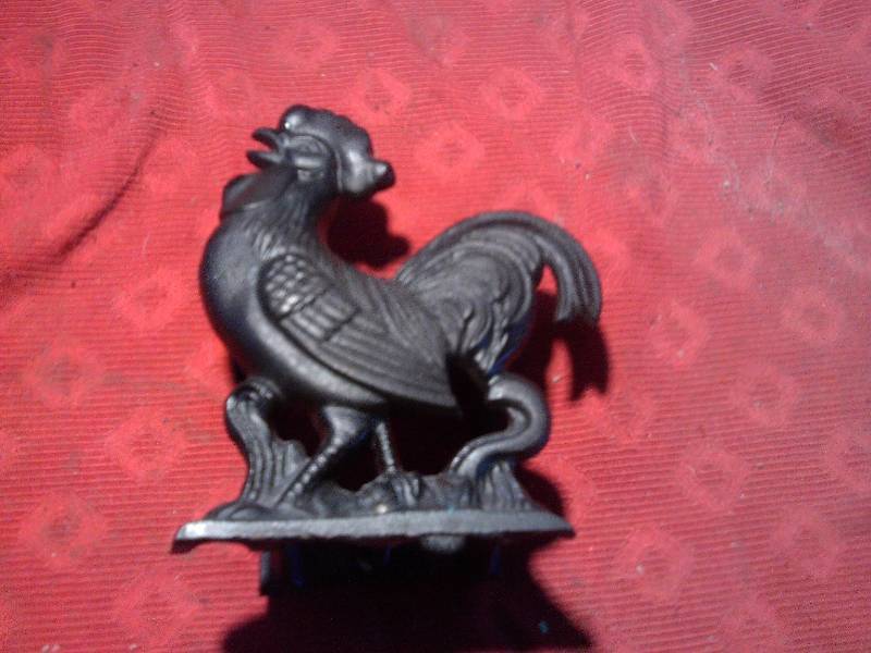 VINTAGE CAST IRON ROOSTER