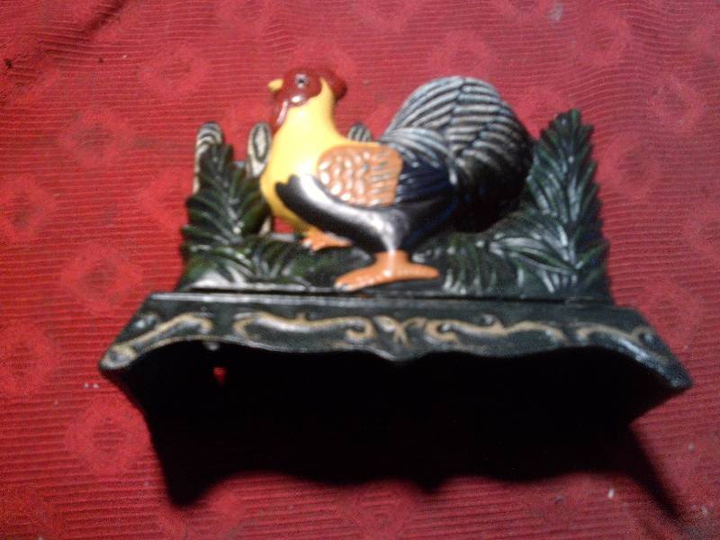 VINTAGE  IRON ROOSTER KNAPKIN HOLDER