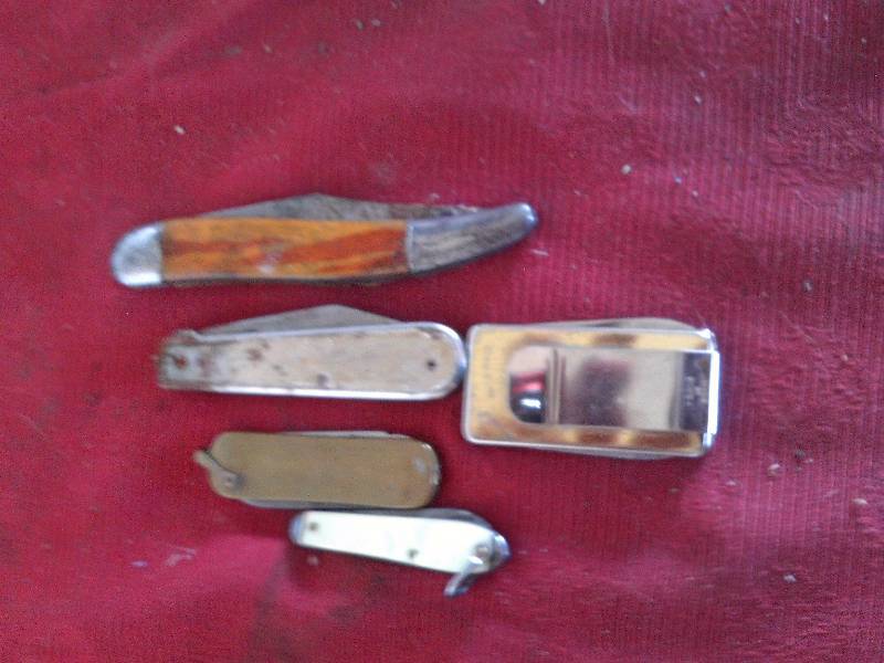 VINTAGE KNIVES
