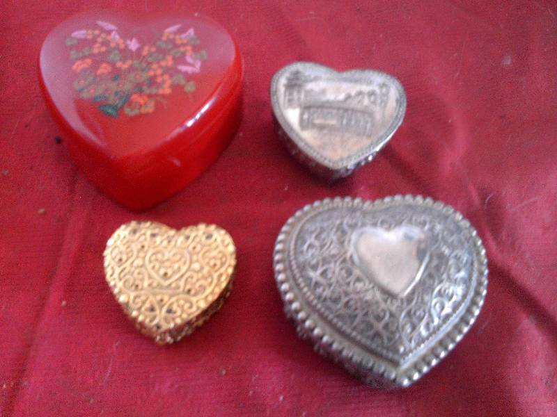 4 HEART TRINKET BOXES