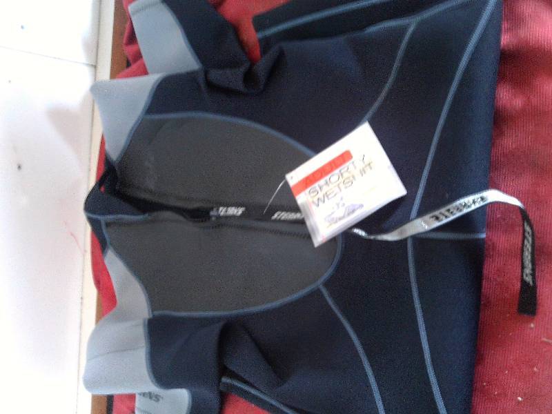 ADULT SHORTY WETSUIT