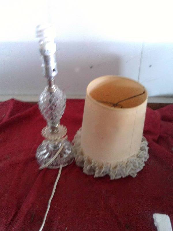 VINTAGE GLASS LAMP