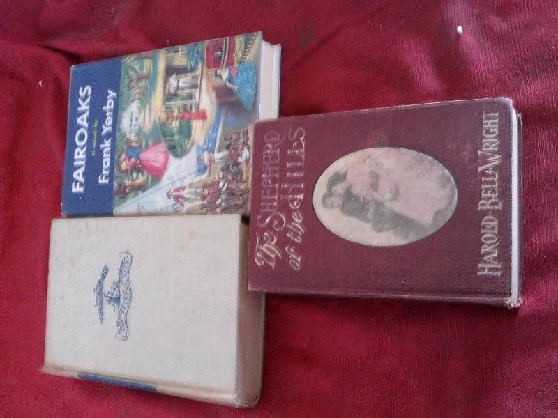 3 VINTAGE BOOKS