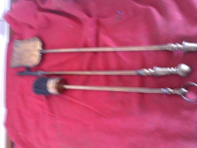 ANTIQUE BRASS FIRE PLACE SET