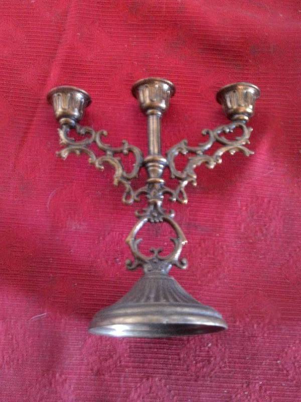 VINTAGE BRASS CANDLE HOLDER