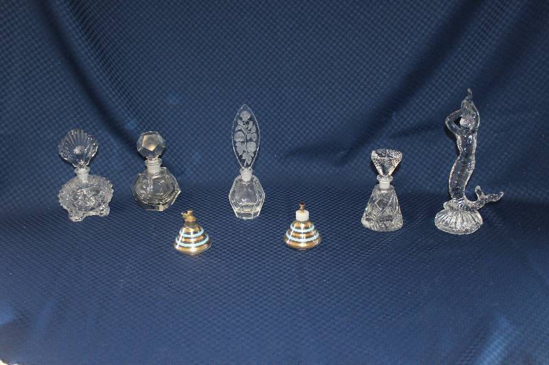 lot 319 image: Cut Crystal Including 6) Perfume Bottles AND 1) Mermaid