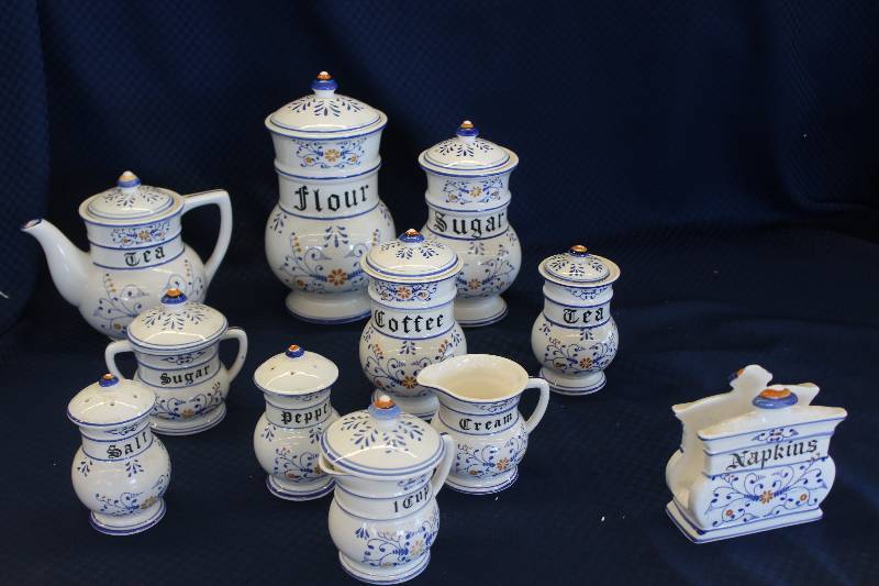 lot 338 image: 11-Piece Dutch Coffee Tea Set