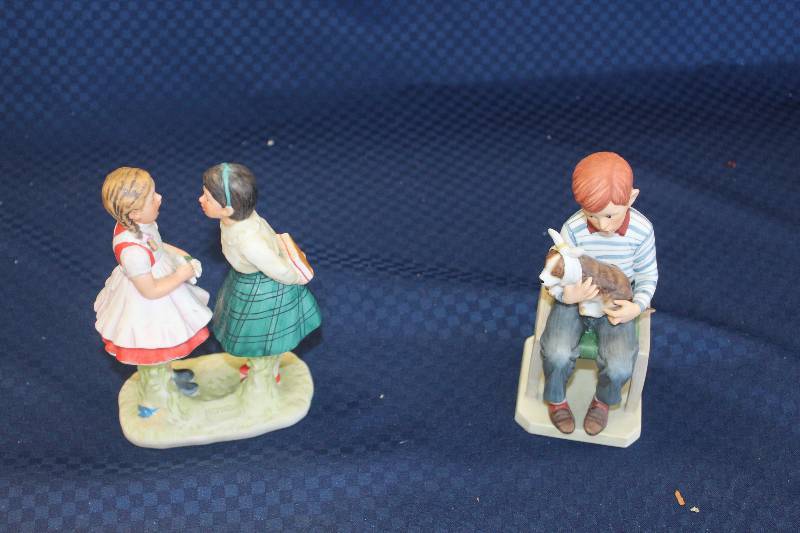 lot 348 image: Lot of (2) Vintage 1950s Norman Rockwells Saturday Evening Post Cover Painting Figurines Including 1) September 7, 1957 The Missing Tooth AND 1) March 29, 1952 All The Vets