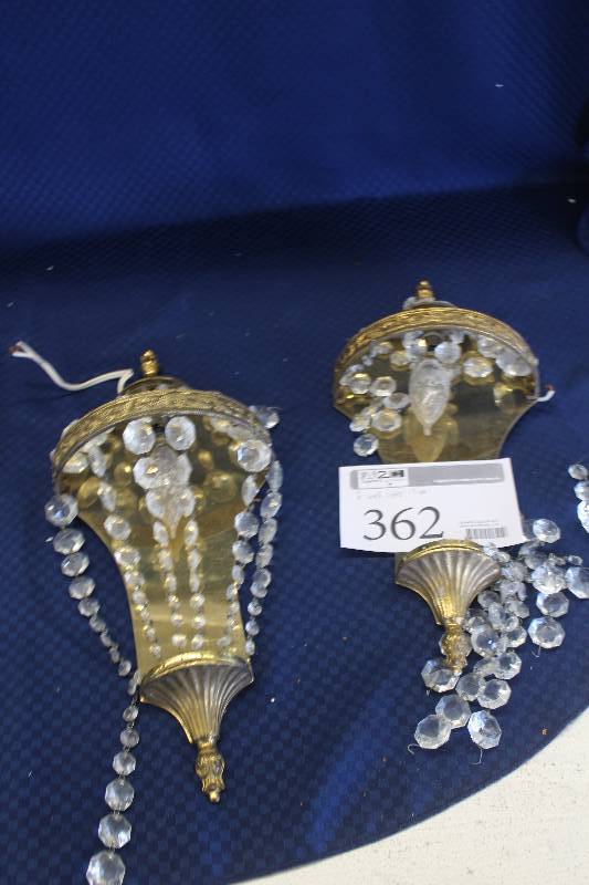 lot 362 image: Lot of (2) Wall Lights