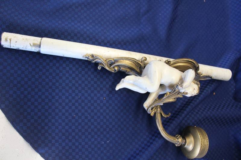 lot 399 image: 1950s Cast Metal Italian Light Fixture