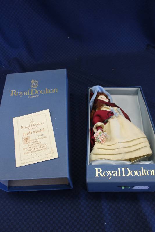 lot 2 image: Royal Doulton Kate Greenaway Collection Little Model #17195000 Doll