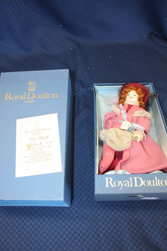 lot 4 image: Royal Doulton Kate Greenaway Collection The Muff #11435000 Doll